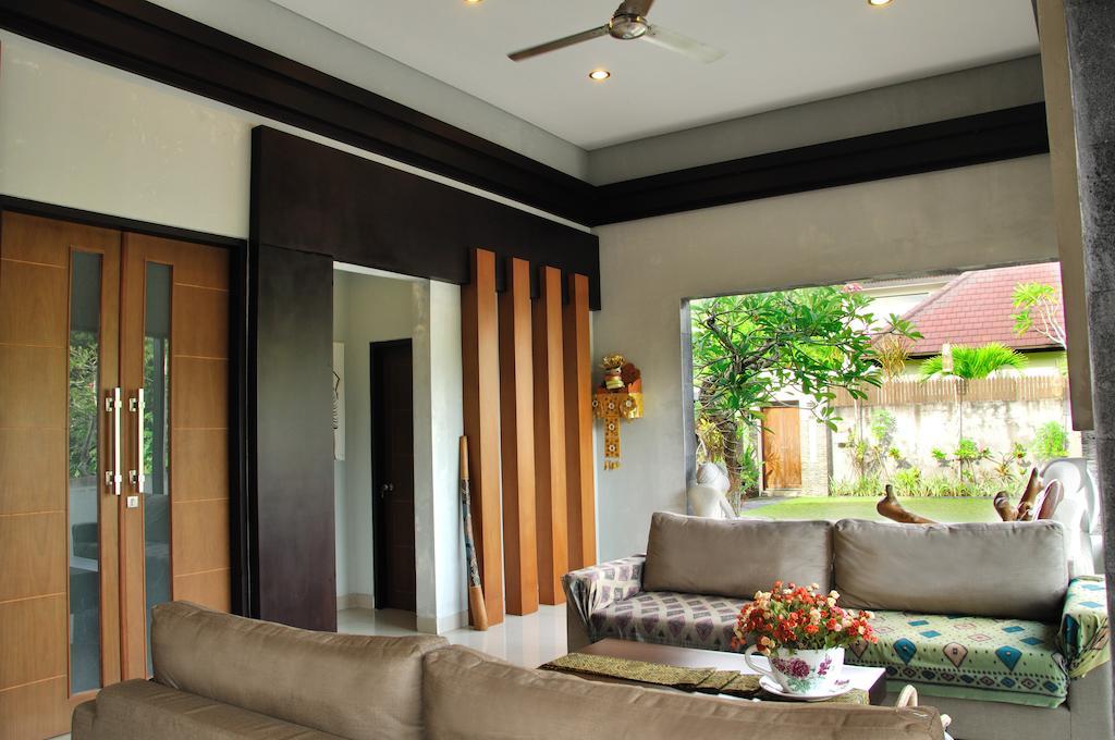 M Two Villas Seminyak Eksteriør billede