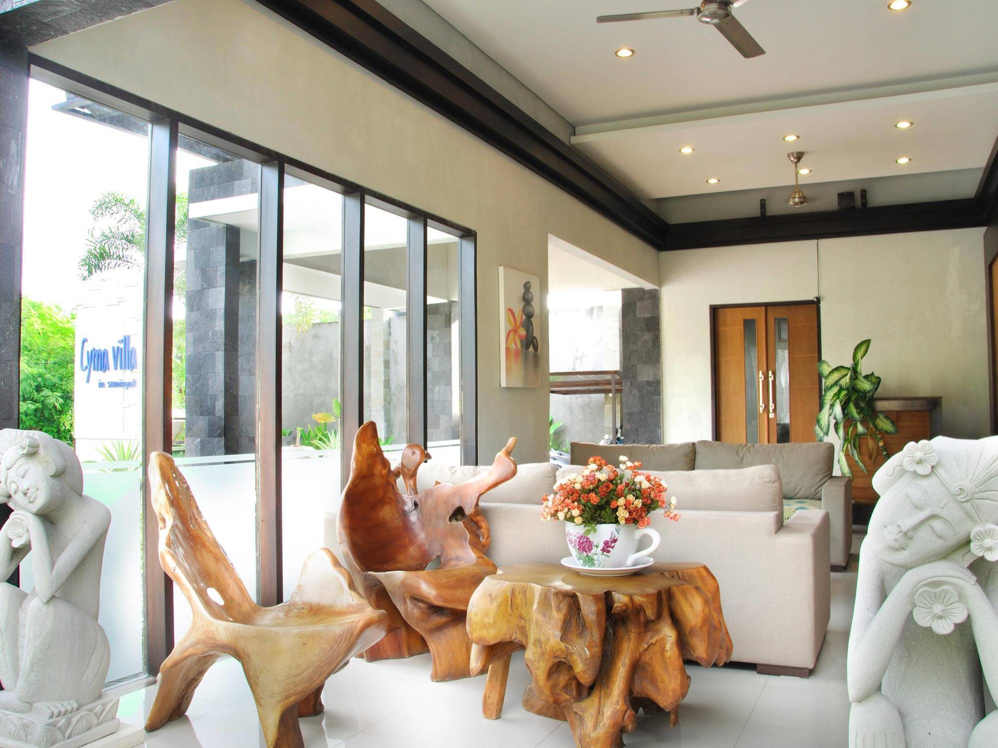 M Two Villas Seminyak Eksteriør billede