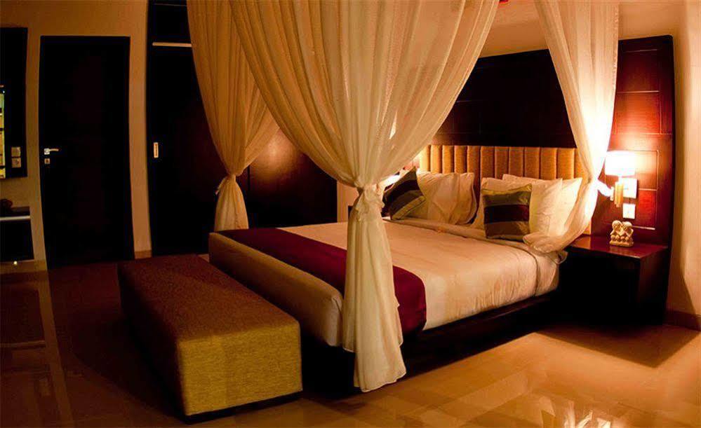 M Two Villas Seminyak Eksteriør billede