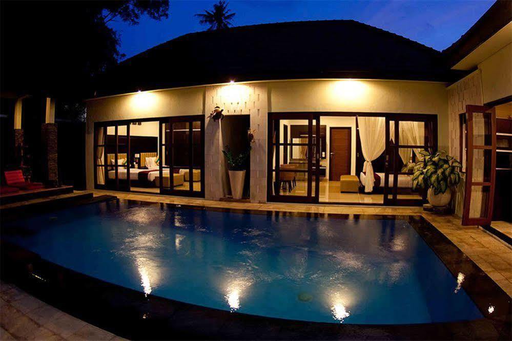 M Two Villas Seminyak Eksteriør billede