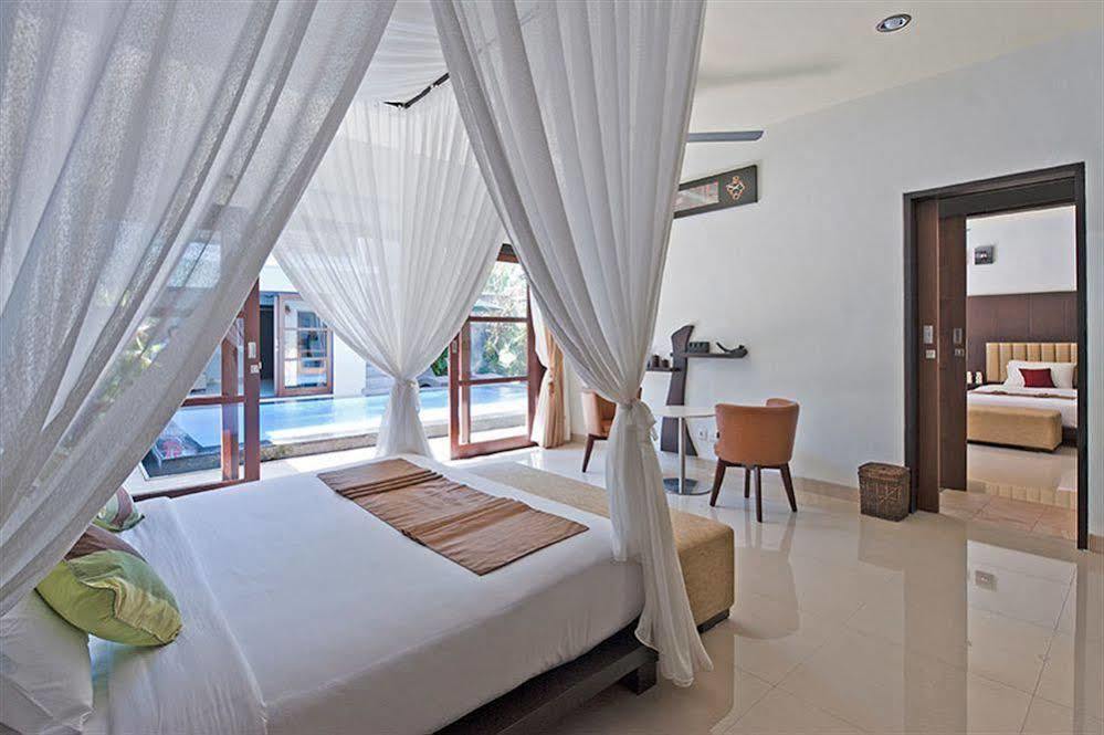 M Two Villas Seminyak Eksteriør billede