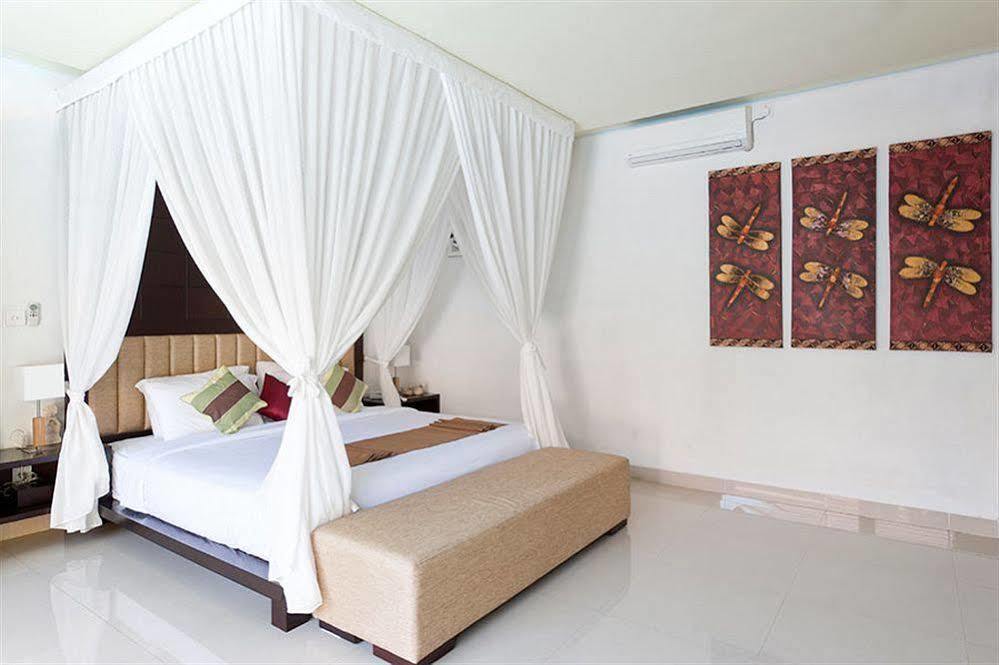M Two Villas Seminyak Eksteriør billede