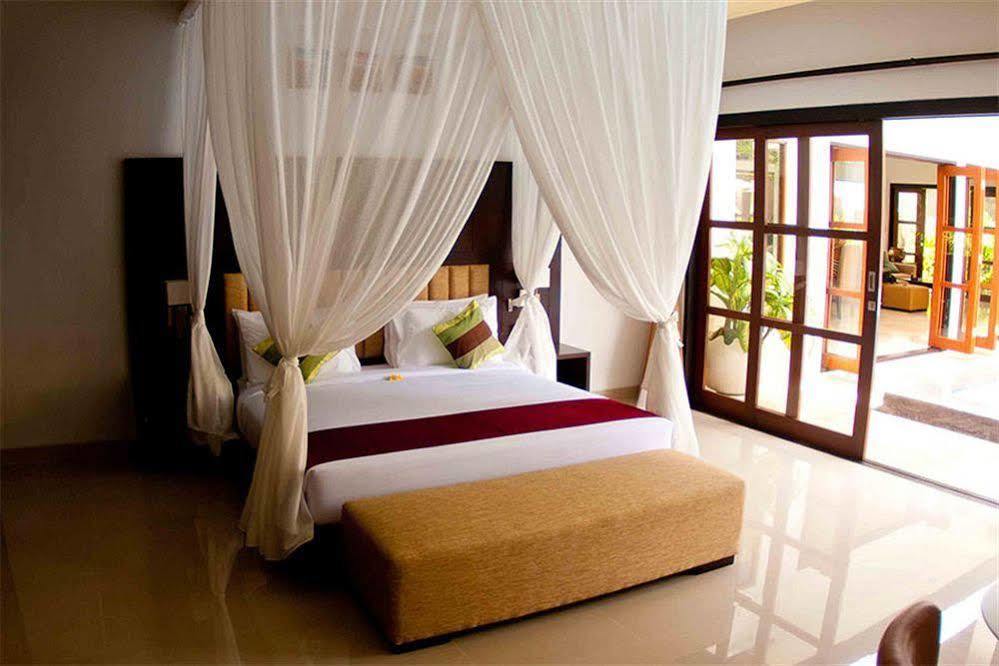 M Two Villas Seminyak Eksteriør billede