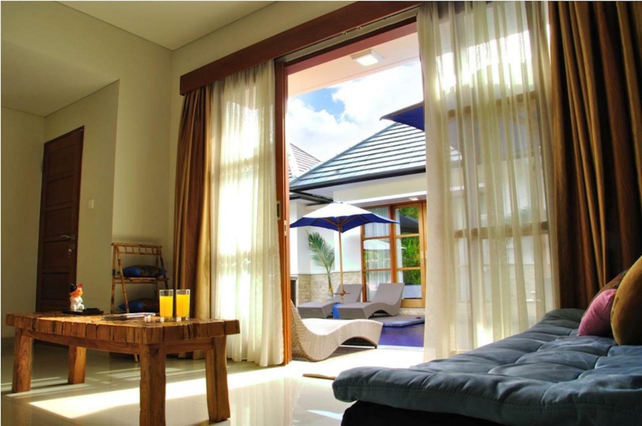 M Two Villas Seminyak Eksteriør billede